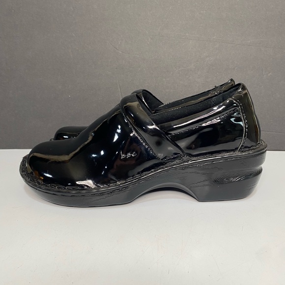 BOC Born Concept Shoes Womens 10 Wedge Clogs Black Patent Pleather Slip On - Picture 4 of 12